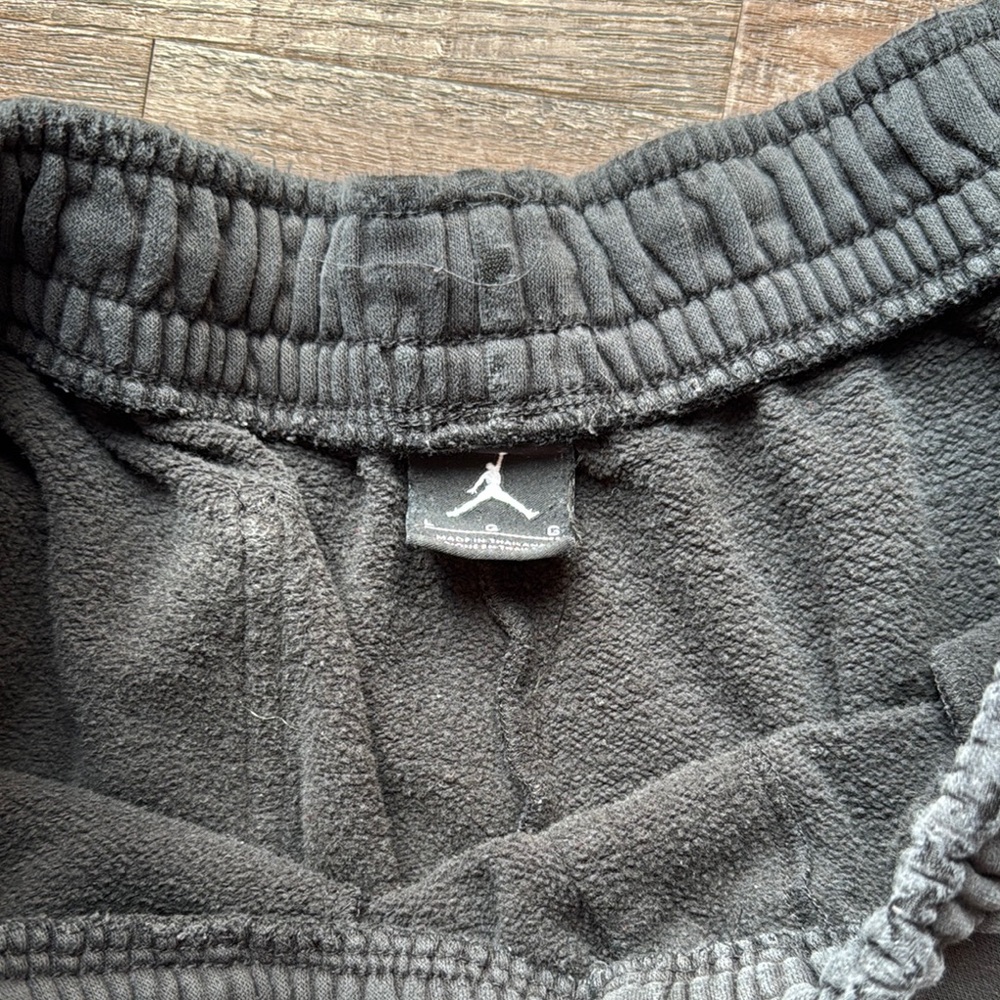 Men's Black and Red Jordan Athletic Shorts - Picture 5 of 6